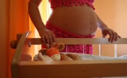 Что поможет младенцу справиться со стрессом после рождения?