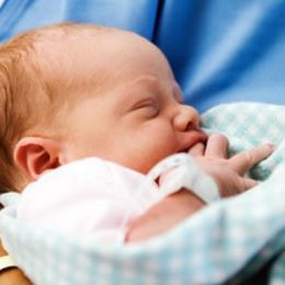 Вчені: музика допоможе недоношеним малюкам зміцніти