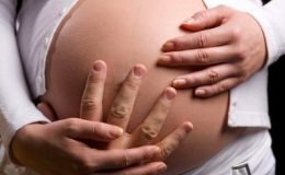 Первые шевеления плода: как распознать?