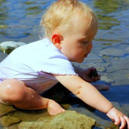 Отдых ребенка у водоема. Меры безопасности