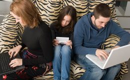 Социальные сети стимулируют брак или развод?