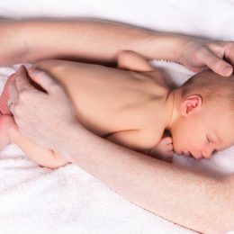 Вчені розповіли, кому краще народжувати вдома